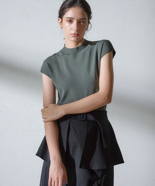 Andemiu（アンデミュウ）の「【新色/接触冷感】ソウバリフレンチニット123548（ニット/セーター・レディース・ブラック/グリーン/ブラウン/オフホワイト/ホワイト/グレー/カーキ/モカ/ブルーグリーン/ブルー・FREE）」の8枚目の写真