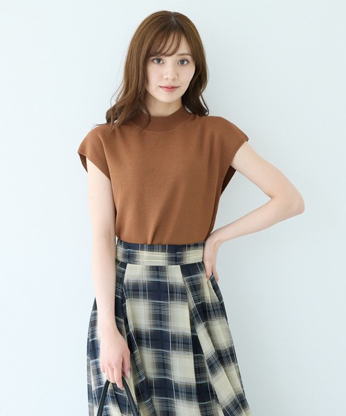 Andemiu（アンデミュウ）の「【新色/接触冷感】ソウバリフレンチニット123548（ニット/セーター・レディース・ブラック/グリーン/ブラウン/オフホワイト/ホワイト/グレー/カーキ/モカ/ブルーグリーン/ブルー・FREE）」の22枚目の写真