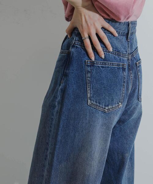 SENSE OF PLACE by URBAN RESEARCH(センスオブプレイスバイアーバンリサーチ)の「ハクプリントクラッシュワイドデニム(デニムパンツ・レディース・ライトインディゴブルー/ライトブルー・SMALL/MEDIUM)」の4枚目の写真