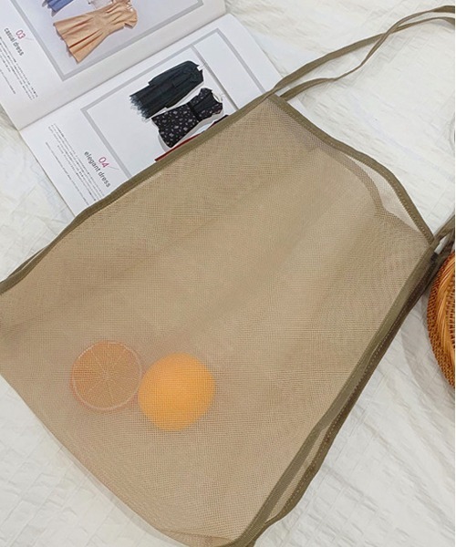 ad thie（アドティエ）の「幅広マチ メッシュマルチバッグ（トートバッグ・レディース・ブラック/ベージュ/イエロー/グリーン・FREE）」の7枚目の写真