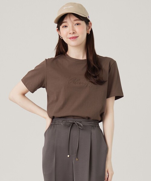 ANY SIS(エニィスィス)の「エンボスロゴ Tシャツ(Tシャツ/カットソー・レディース・ライトグレー系/ダークブラウン系/アイボリー系/ネイビー系・2)」の3枚目の写真