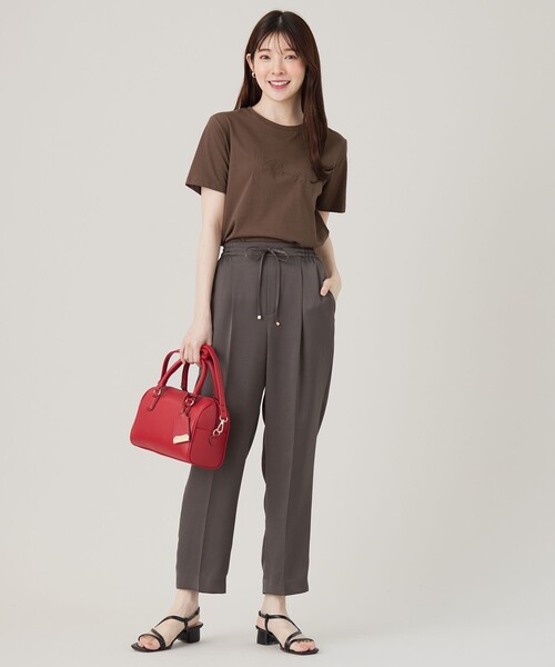 ANY SIS(エニィスィス)の「エンボスロゴ Tシャツ(Tシャツ/カットソー・レディース・ライトグレー系/ダークブラウン系/アイボリー系/ネイビー系・2)」の20枚目の写真