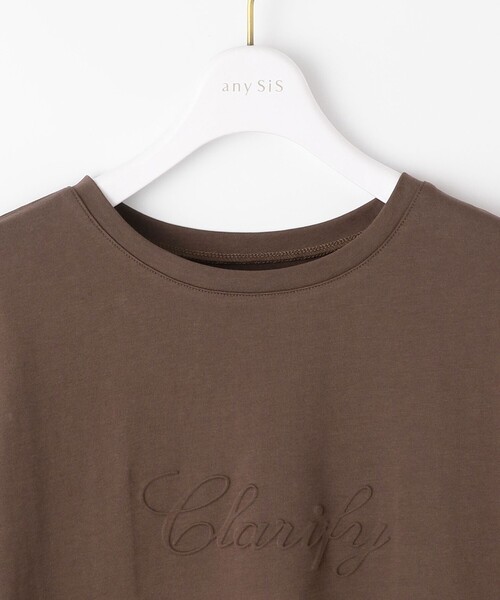 ANY SIS(エニィスィス)の「エンボスロゴ Tシャツ(Tシャツ/カットソー・レディース・ライトグレー系/ダークブラウン系/アイボリー系/ネイビー系・2)」の10枚目の写真
