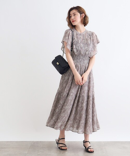 grove（グローブ）の「◆ジョーゼットプリントワンピース（ワンピース・レディース・サックスブルー系/ベージュ系/ブラック系その他/ネイビー・02/03/01/05/04）」の3枚目の写真