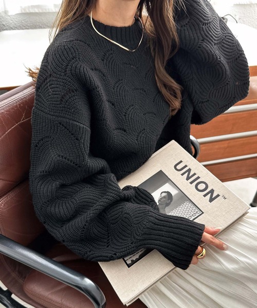 袖ボリューム透かし編み長袖ニットトップス（ニット/セーター）｜andme