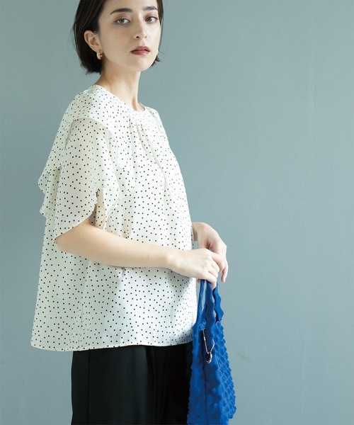 OPAQUE.CLIP（オペークドットクリップ）の「◆《美人百花掲載》ドットプリントフレアスリーブ【洗濯機洗い可】（シャツ/ブラウス・レディース・ホワイト系3/ブラック系/ネイビー系・40/38/42）」の22枚目の写真
