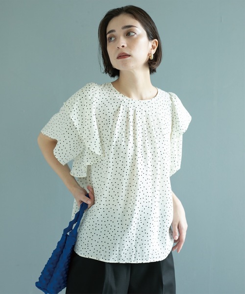 OPAQUE.CLIP（オペークドットクリップ）の「◆《美人百花掲載》ドットプリントフレアスリーブ【洗濯機洗い可】（シャツ/ブラウス・レディース・ホワイト系3/ブラック系/ネイビー系・40/38/42）」の8枚目の写真