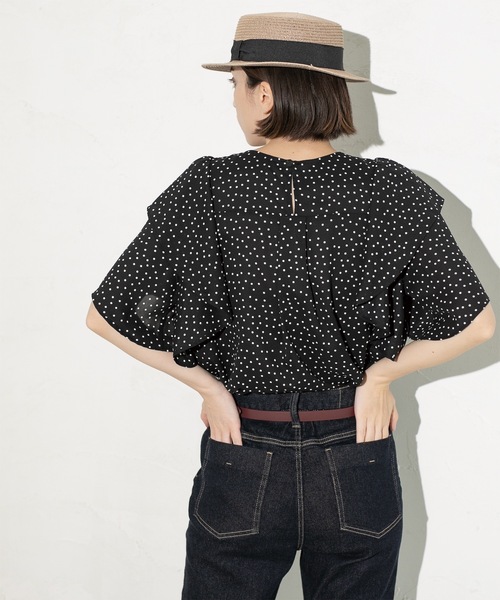 OPAQUE.CLIP（オペークドットクリップ）の「◆《美人百花掲載》ドットプリントフレアスリーブ【洗濯機洗い可】（シャツ/ブラウス・レディース・ホワイト系3/ブラック系/ネイビー系・40/38/42）」の16枚目の写真