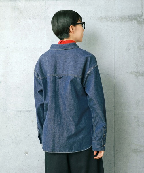 PAR ICI（パーリッシィ）の「ライトオンスデニム ワークシャツ（シャツ/ブラウス・レディース・ブルー/ネイビー・FREE）」の16枚目の写真