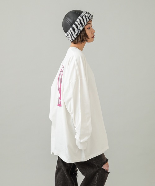 X-girl（エックスガール）の「CIRCLE BACKGROUND FACE LOGO L/S BIG TEE DRESS（ワンピース・レディース・チャコール/ホワイト・S/M）」の13枚目の写真