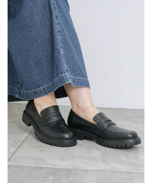 Samansa Mos2 blue（サマンサモスモスブルー）の「【ふっくらクッション】厚底ローファー（ドレスシューズ・レディース・ブラック/シルバー・L/M）」の17枚目の写真