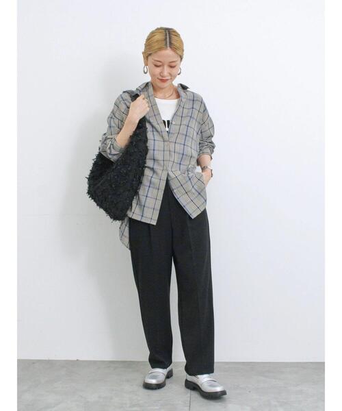 Samansa Mos2 blue（サマンサモスモスブルー）の「【ふっくらクッション】厚底ローファー（ドレスシューズ・レディース・ブラック/シルバー・L/M）」の10枚目の写真