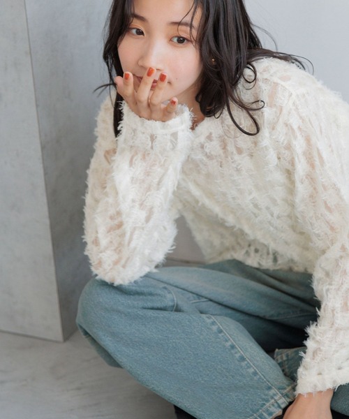 LOWRYS FARM（ローリーズファーム）の「フェザーチュールＬＳ 143653（Tシャツ/カットソー・レディース・グレー/ブラック/ホワイト・FREE）」の5枚目の写真