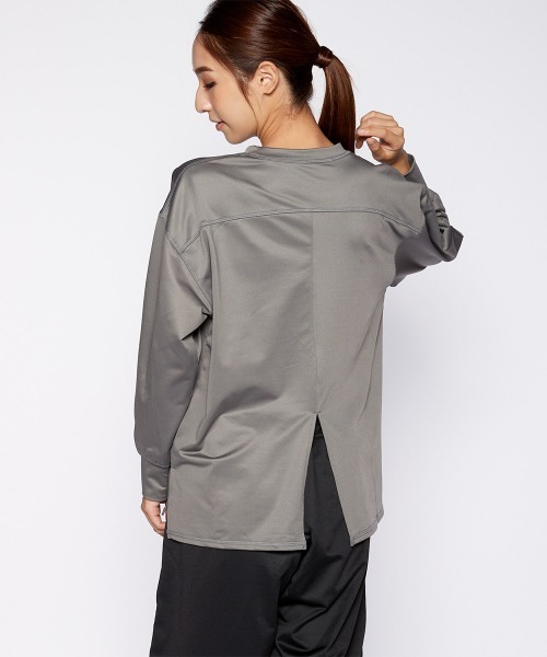 FILA(フィラ)の「【水陸両用】長袖Tシャツ ロング丈 バックスリット(Tシャツ/カットソー・レディース・グレー・LARGE/X-LARGE/MEDIUM)」の3枚目の写真