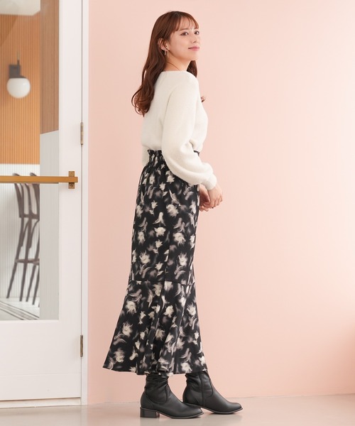 ASTORIA ODIER(アストリアオディール)の「【美人百花掲載】ぼかし花柄マーメイドスカート(スカート・レディース・ブラック/ホワイト・SMALL/MEDIUM/LARGE)」の7枚目の写真