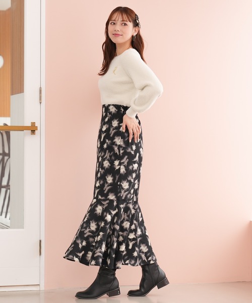 ASTORIA ODIER(アストリアオディール)の「【美人百花掲載】ぼかし花柄マーメイドスカート(スカート・レディース・ブラック/ホワイト・SMALL/MEDIUM/LARGE)」の8枚目の写真