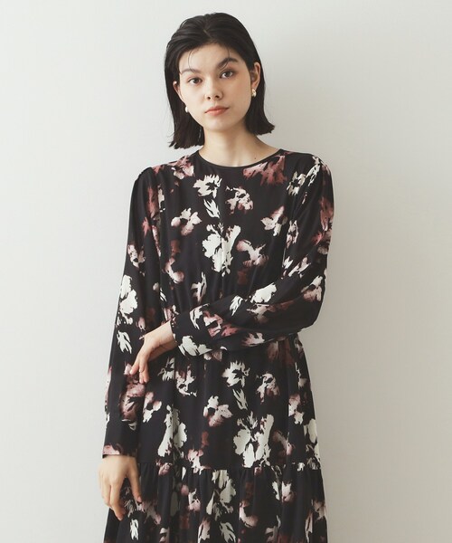 OPAQUE.CLIP（オペークドットクリップ）の「◆フラワープリント フィット＆フレアワンピース【洗濯機洗い可】（ワンピース・レディース・ベージュ系その他3/ブラック系・40/38/42）」の16枚目の写真