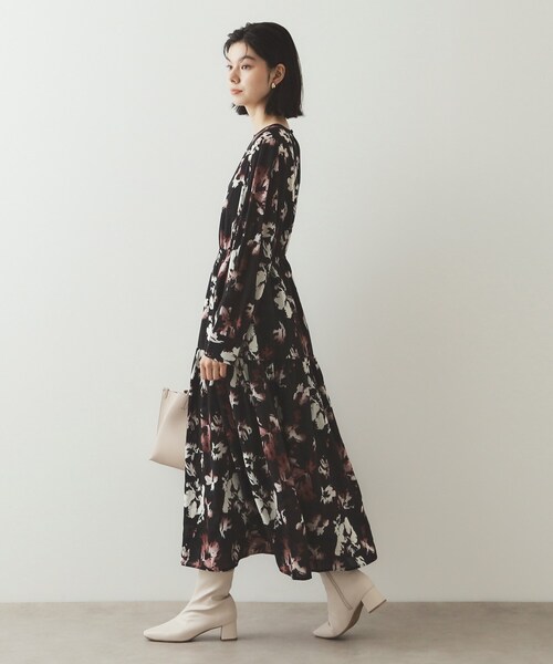 OPAQUE.CLIP（オペークドットクリップ）の「◆フラワープリント フィット＆フレアワンピース【洗濯機洗い可】（ワンピース・レディース・ベージュ系その他3/ブラック系・40/38/42）」の18枚目の写真