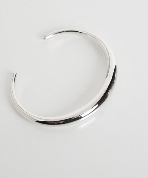 ISOLATION（アイソレーション）の「【ISOLATION / アイソレーション】Silver925 Bold Bangle / シルバー925 ボールドバングル（バングル/リストバンド・レディース・ゴールド・S/M）」の8枚目の写真