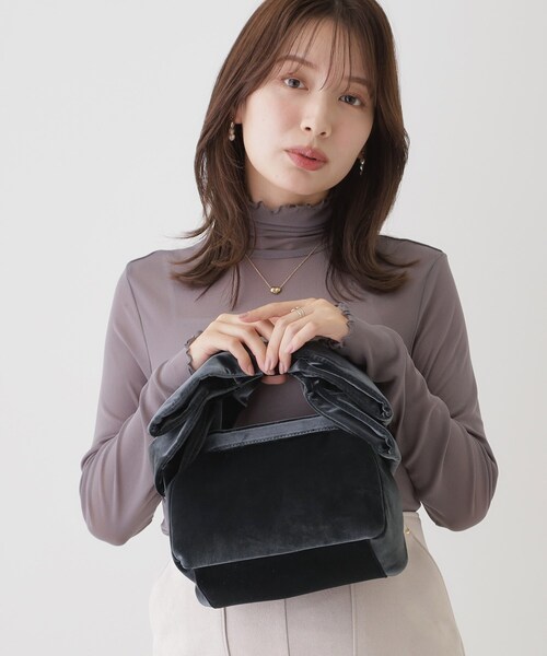 couture brooch（クチュールブローチ）の「◆リボンハンドバッグ（ハンドバッグ・レディース・アイボリー/チャコールグレー・00）」の3枚目の写真