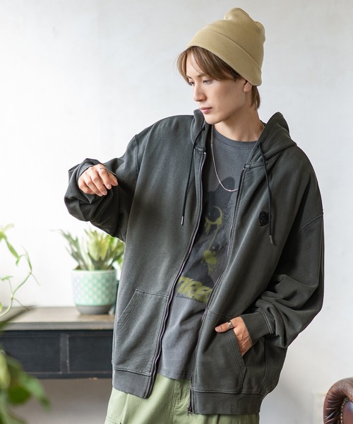 SIDEWAY STANCE（サイドウェイスタンス）の「【SIDEWAY STANCE】ピグメント 刺しゅうデザイン スウェット ジップパーカー（パーカー・メンズ・ブラック/ブラウン系/ブラウン/ブラック系・SMALL/MEDIUM/LARGE/X-LARGE）」の5枚目の写真