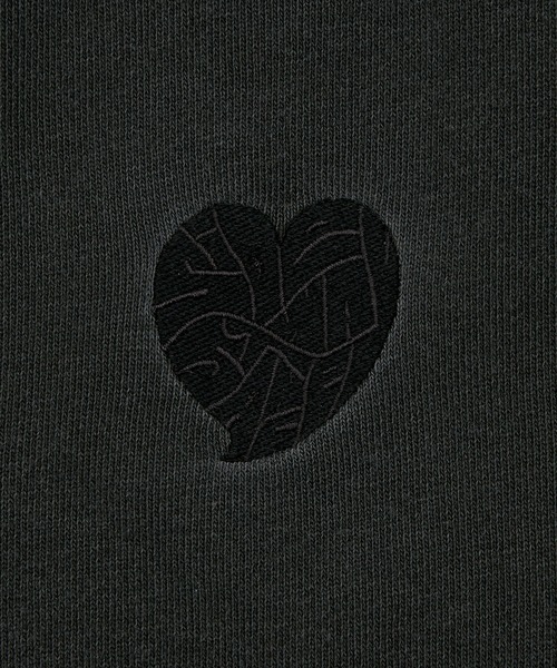 SIDEWAY STANCE（サイドウェイスタンス）の「【SIDEWAY STANCE】ピグメント 刺しゅうデザイン スウェット ジップパーカー（パーカー・メンズ・ブラック/ブラウン系/ブラウン/ブラック系・SMALL/MEDIUM/LARGE/X-LARGE）」の14枚目の写真