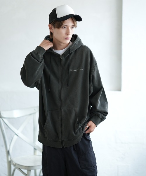 SIDEWAY STANCE（サイドウェイスタンス）の「【SIDEWAY STANCE】ピグメント 刺しゅうデザイン スウェット ジップパーカー（パーカー・メンズ・ブラック/ブラウン系/ブラウン/ブラック系・SMALL/MEDIUM/LARGE/X-LARGE）」の17枚目の写真