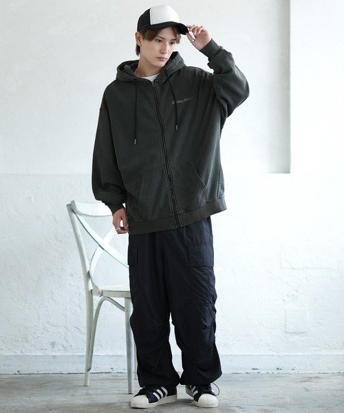 SIDEWAY STANCE（サイドウェイスタンス）の「【SIDEWAY STANCE】ピグメント 刺しゅうデザイン スウェット ジップパーカー（パーカー・メンズ・ブラック/ブラウン系/ブラウン/ブラック系・SMALL/MEDIUM/LARGE/X-LARGE）」の18枚目の写真