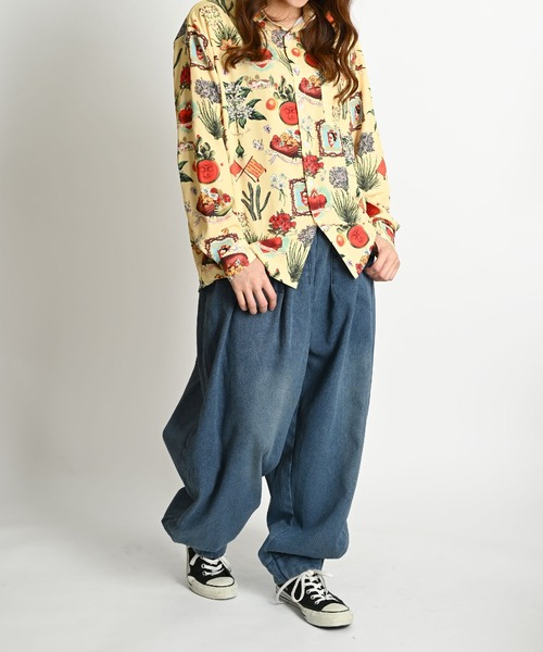 MARAI(マーライ)の「デニムパンツ ワイドパンツ ジーンズ バルーンパンツ タックデザイン ウエストゴム テーパードパンツ(デニムパンツ・レディース・ブルー・X-LARGE/MEDIUM)」の3枚目の写真
