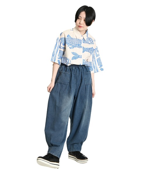 MARAI(マーライ)の「デニムパンツ ワイドパンツ ジーンズ バルーンパンツ タックデザイン ウエストゴム テーパードパンツ(デニムパンツ・レディース・ブルー・X-LARGE/MEDIUM)」の7枚目の写真