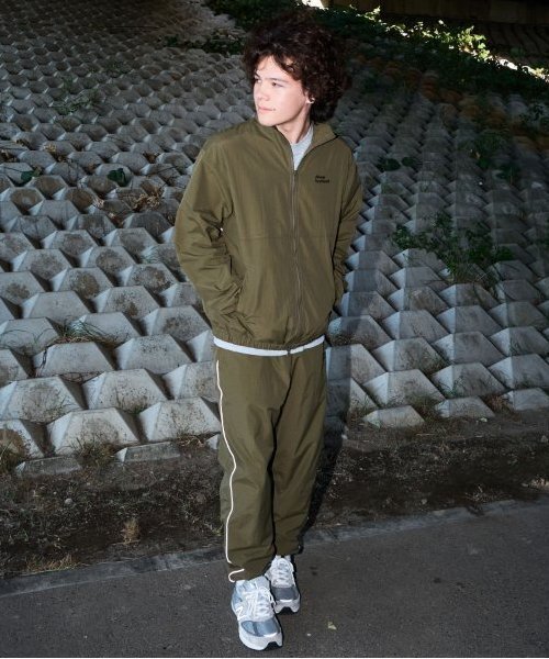 GLAZOS（グラソス）の「【大人向けサイズあり】【セットアップ対応】【あったか】ナイロン起毛裏地付きジョガーパンツ（その他パンツ・キッズ・ネイビー/カーキ/ブラック・S/M/L/LL）」の4枚目の写真
