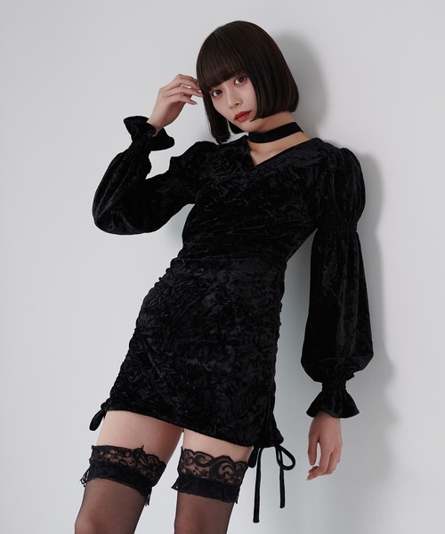 favclo.(ファブクロ)の「String Velor Mini dress / ストリングベロアミニドレス(ワンピース・レディース・カーキ/ブラック・MEDIUM/SMALL)」の2枚目の写真