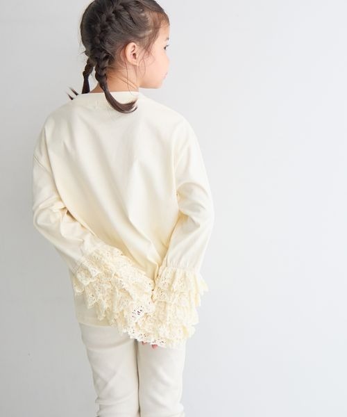 LOWRYS FARM（ローリーズファーム）の「ソデレースフリルＬＳ　152892（Tシャツ/カットソー・キッズ・アイボリー/ブラック/ホワイト・110cm/120cm/130cm/140cm/150cm）」の3枚目の写真