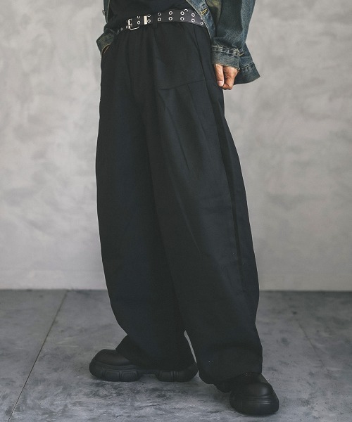 Shoowtime(ショウタイム)の「オーバーワイドプルオンチノパン(チノパンツ・メンズ・ブラック/ブラウン・MEDIUM/LARGE/X-LARGE)」の6枚目の写真