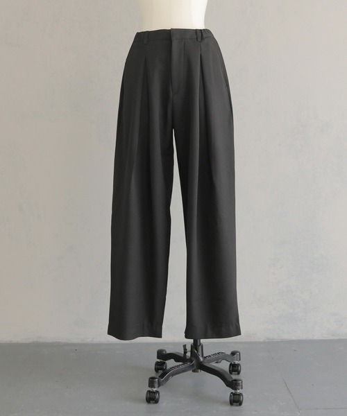 cheriella(シェリエラ)の「【cheriella】センタータックワイドパンツ CENTER TUCK WIDE PANTS(スラックス・レディース・チャコール/ブラック・FREE)」の3枚目の写真