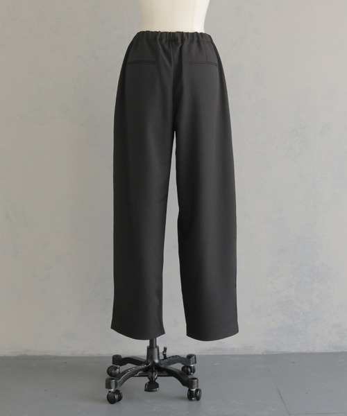 cheriella(シェリエラ)の「【cheriella】センタータックワイドパンツ CENTER TUCK WIDE PANTS(スラックス・レディース・チャコール/ブラック・FREE)」の4枚目の写真