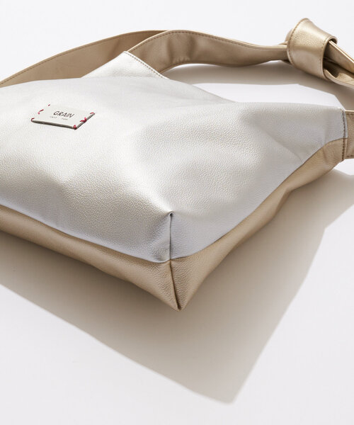 【セール】【GRAIN/グレイン】アシンメトリーハンドルトート #Smew(トートバッグ)|GRAIN(グレイン) 【セール】【GRAIN/グレイン】アシンメトリーハンドルトート #Smew(トートバッグ)|GRAIN(グレイン)