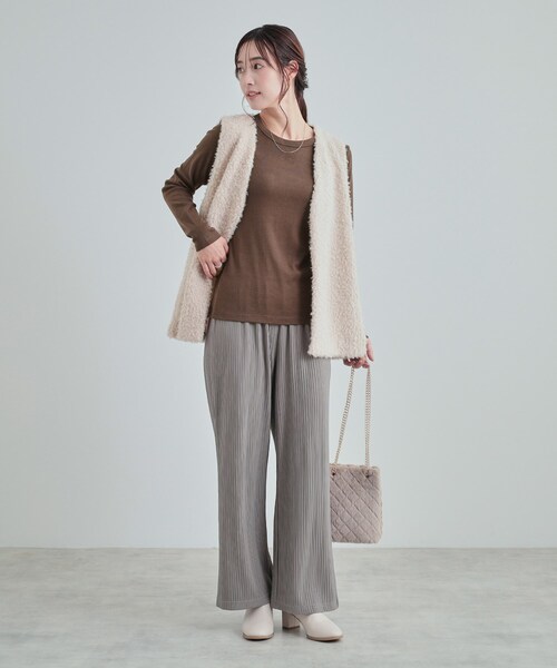 DRESKIP（ドレスキップ）の「【S-LL】頼れる1枚 フライスコットン クルーネックロンT（Tシャツ/カットソー・レディース・ダークブラウン/オフホワイト/ブラック/ライトベージュ・01/02/03/04）」の15枚目の写真