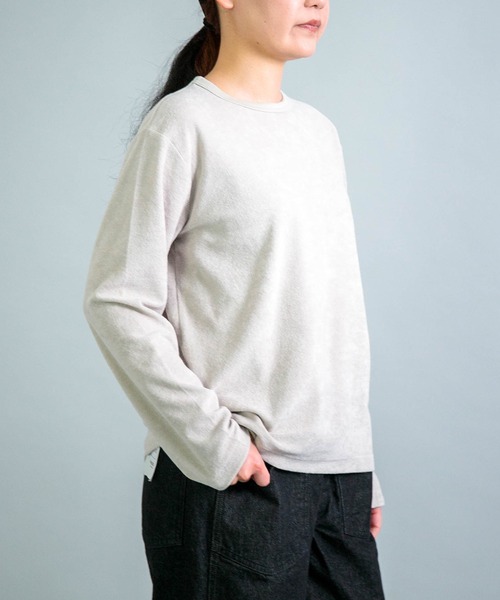 OMNIGOD（オムニゴッド）の「[OMNIGOD womens / オムニゴッド] パイル クルーネックTシャツ（Tシャツ/カットソー・レディース・グレイッシュベージュ/ホワイト/ネイビー・2/3）」の16枚目の写真