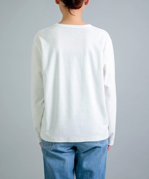 OMNIGOD（オムニゴッド）の「[OMNIGOD womens / オムニゴッド] パイル クルーネックTシャツ（Tシャツ/カットソー・レディース・グレイッシュベージュ/ホワイト/ネイビー・2/3）」の10枚目の写真