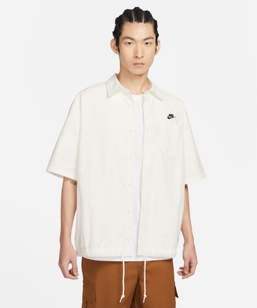 NIKE(ナイキ)の「ナイキ クラブ メンズ ショートスリーブ オックスフォード ボタンアップ シャツ / Nike Club Men's Short-Sleeve Oxford Button-Up Shirt FN3903-133 Sail(シャツ/ブラウス・メンズ・クリーム・2XL/L/M/S/XL)」の1枚目の写真