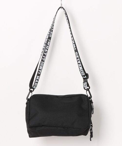 横型 多収納スペース ロゴショルダーベルト ミニショルダーバッグ（ショルダーバッグ）｜（What it isNt）ART BY MARKGONZALES（ワットイットイズント）