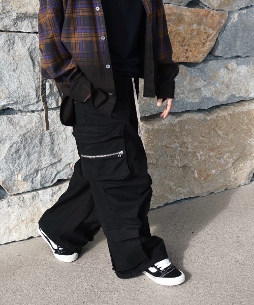 ANDRAP(アンドラップ)の「ANDRAP/アンドラップ/WIDE FLARE CARGOPANTS/ワイドフレアカーゴパンツ(カーゴパンツ・メンズ・ブラック/カーキ・M/L/XL/S)」の11枚目の写真
