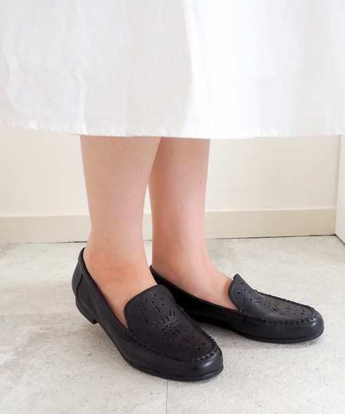 あしながおじさん（アシナガオジサン）の「軽量｜ソフトモカシューズ　2410191（モカシン/デッキシューズ・レディース・ブラック/アイボリー・22.5cm/24.5cm/24cm/23.5cm/23cm）」の21枚目の写真