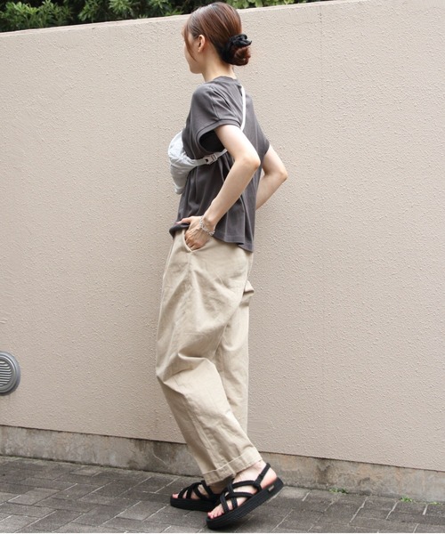 GYMPHLEX（ジムフレックス）の「GYMPHLEX/ジムフレックス　クルーネックスリーブレスプルオーバー　CREWNECK SLEEVELESS P.O.　GY-C0361 FLK（Tシャツ/カットソー・レディース・ブラック/サックスブルー/グレイッシュベージュ/ホワイト/ライトグレー/ライトグリーン/チャコールグレー・14）」の12枚目の写真