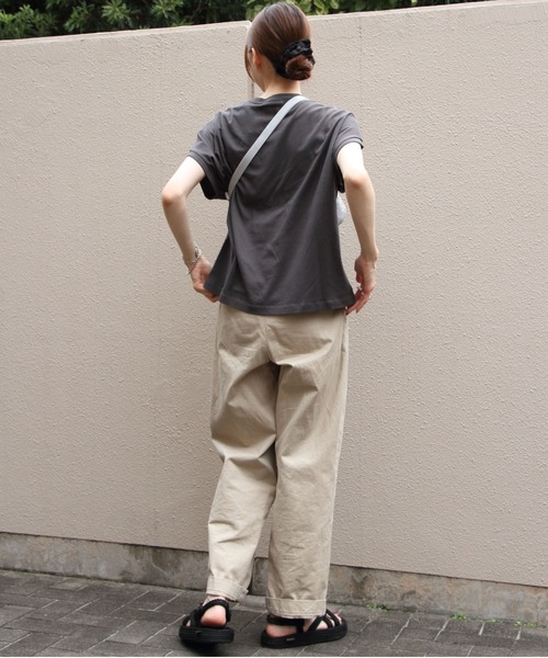 GYMPHLEX（ジムフレックス）の「GYMPHLEX/ジムフレックス　クルーネックスリーブレスプルオーバー　CREWNECK SLEEVELESS P.O.　GY-C0361 FLK（Tシャツ/カットソー・レディース・ブラック/サックスブルー/グレイッシュベージュ/ホワイト/ライトグレー/ライトグリーン/チャコールグレー・14）」の13枚目の写真
