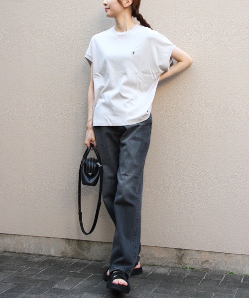 GYMPHLEX（ジムフレックス）の「GYMPHLEX/ジムフレックス　クルーネックスリーブレスプルオーバー　CREWNECK SLEEVELESS P.O.　GY-C0361 FLK（Tシャツ/カットソー・レディース・ブラック/サックスブルー/グレイッシュベージュ/ホワイト/ライトグレー/ライトグリーン/チャコールグレー・14）」の17枚目の写真