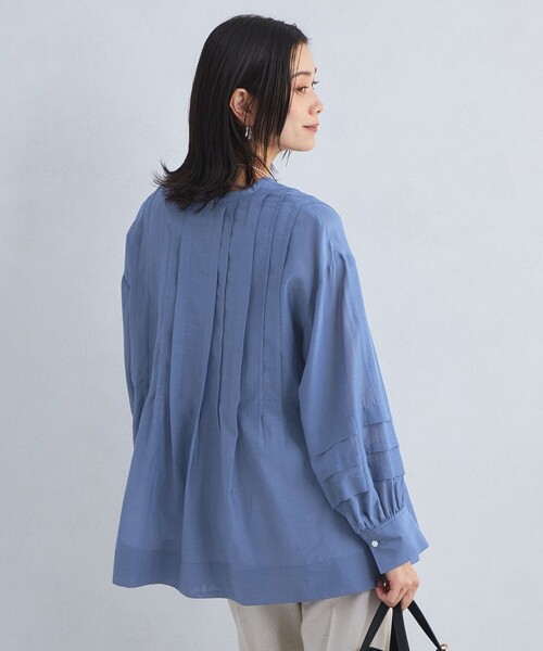 green label relaxing（グリーンレーベルリラクシング）の「ソデ タック ボリュームスリーブ ブラウス（シャツ/ブラウス・レディース・ブラック/ホワイト/コバルトブルー・FREE）」の5枚目の写真