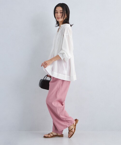 green label relaxing（グリーンレーベルリラクシング）の「ソデ タック ボリュームスリーブ ブラウス（シャツ/ブラウス・レディース・ブラック/ホワイト/コバルトブルー・FREE）」の10枚目の写真