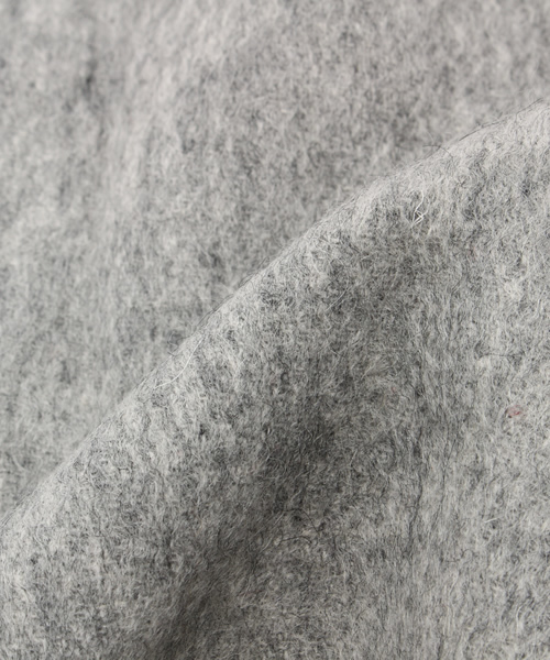 ikka（イッカ）の「カシミヤブレンドソリッドマフラー（マフラー・メンズ・ブラック/ベージュ/ライトグレー/ワイン/ブルー・FREE）」の7枚目の写真